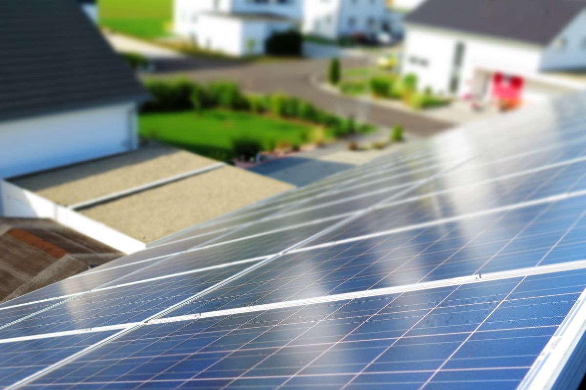 Come avviene l’installazione dei pannelli fotovoltaici sul tetto di casa