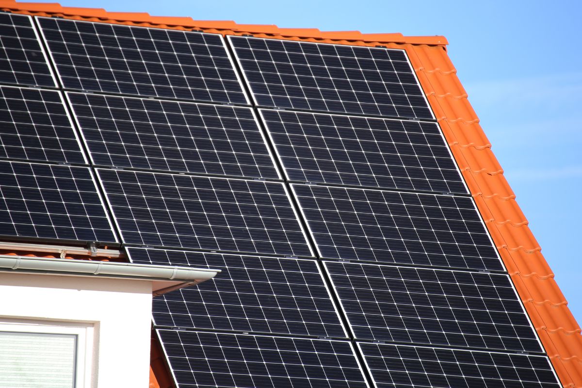 Fotovoltaico per villette a schiera: criticità e vantaggi reali